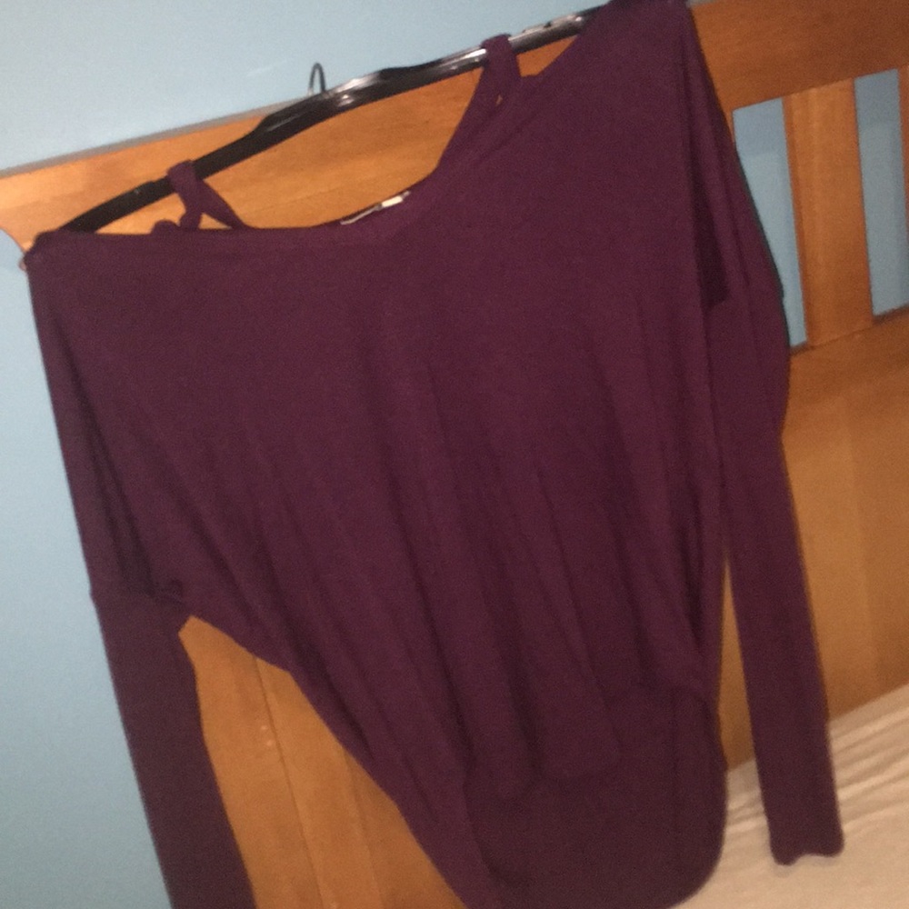Idols long sleeve open shoulder shirt